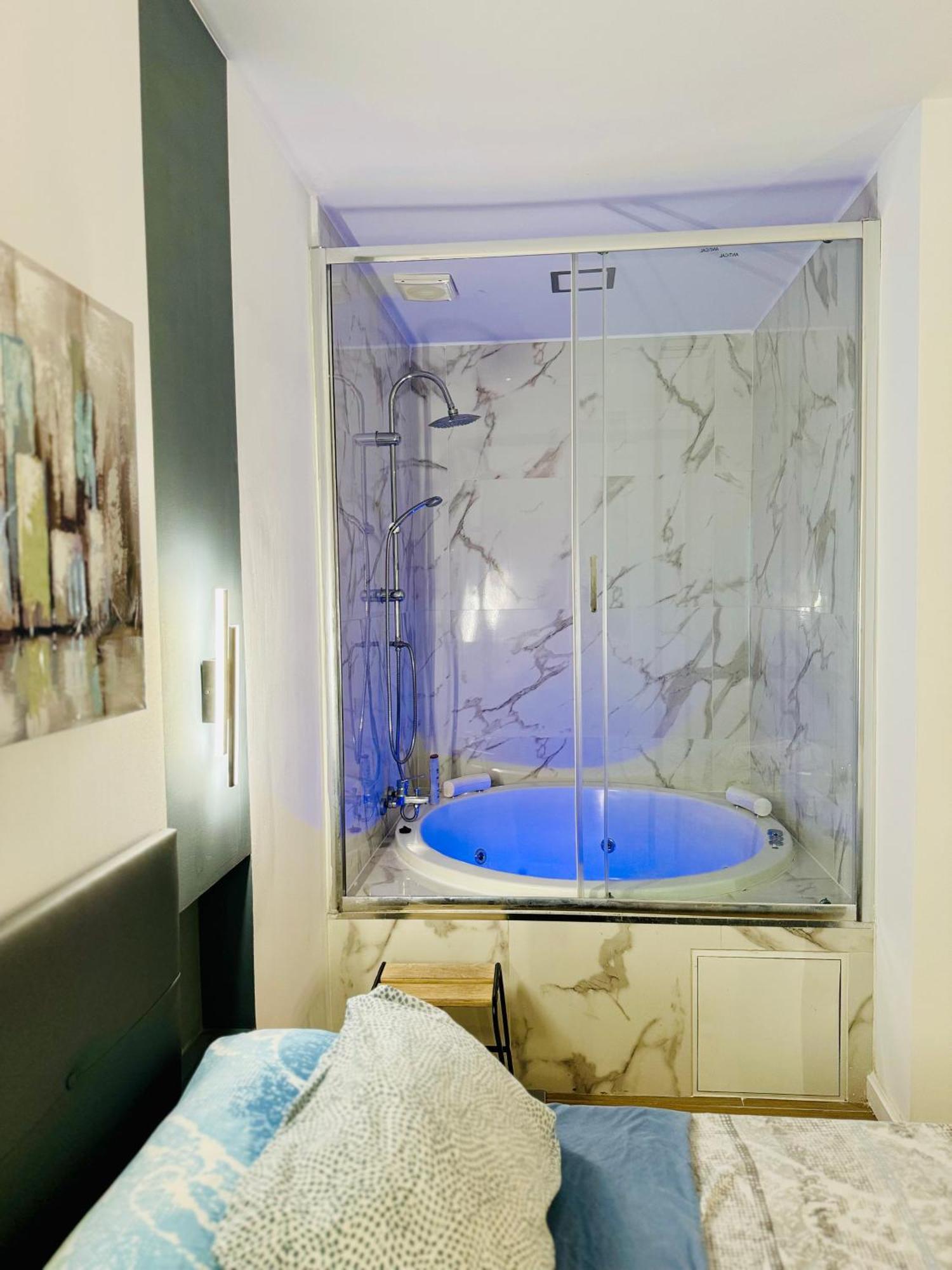 Con Jacuzzi Privado Aguacate Apartment Madrid